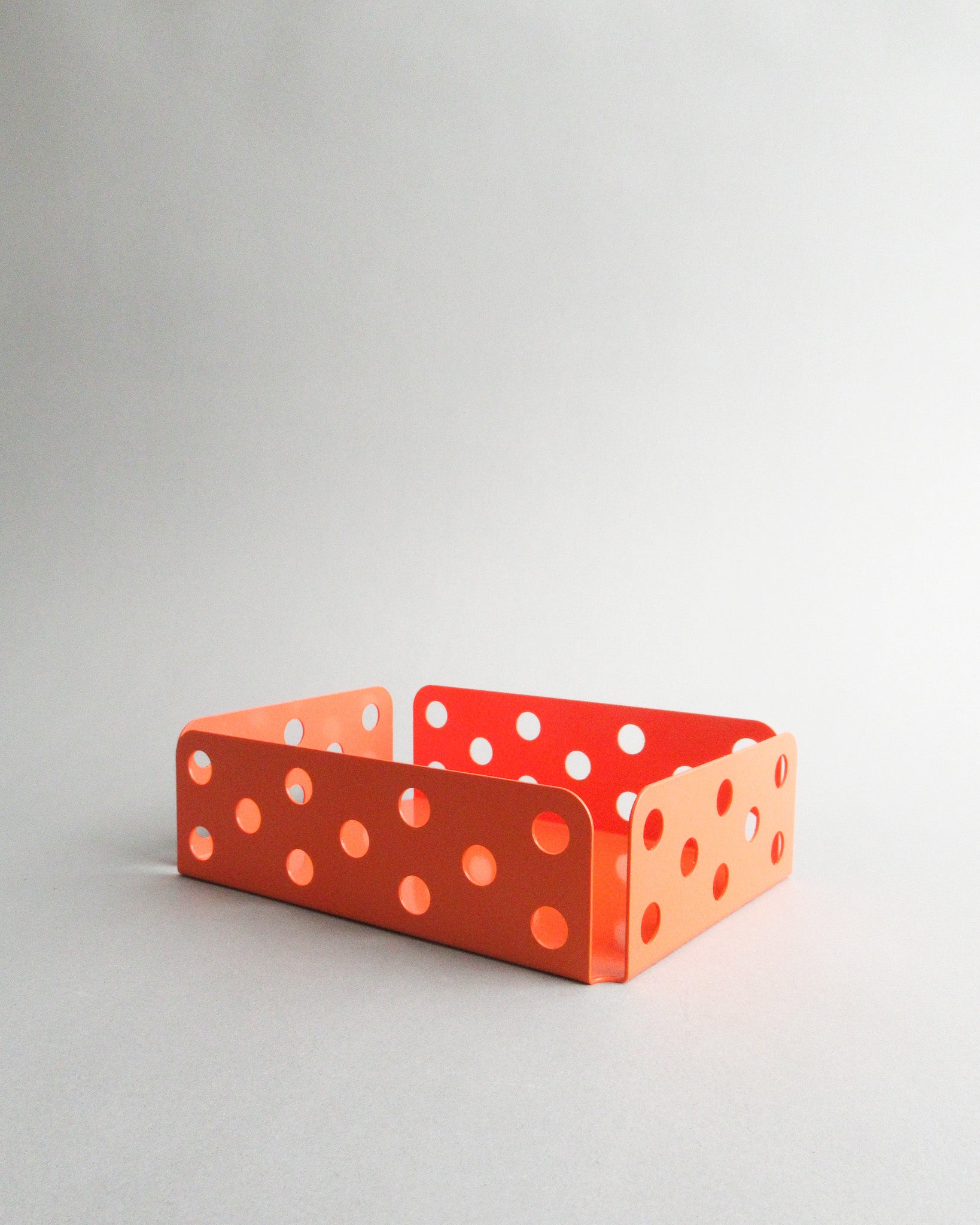 Perforated Lobo Tray