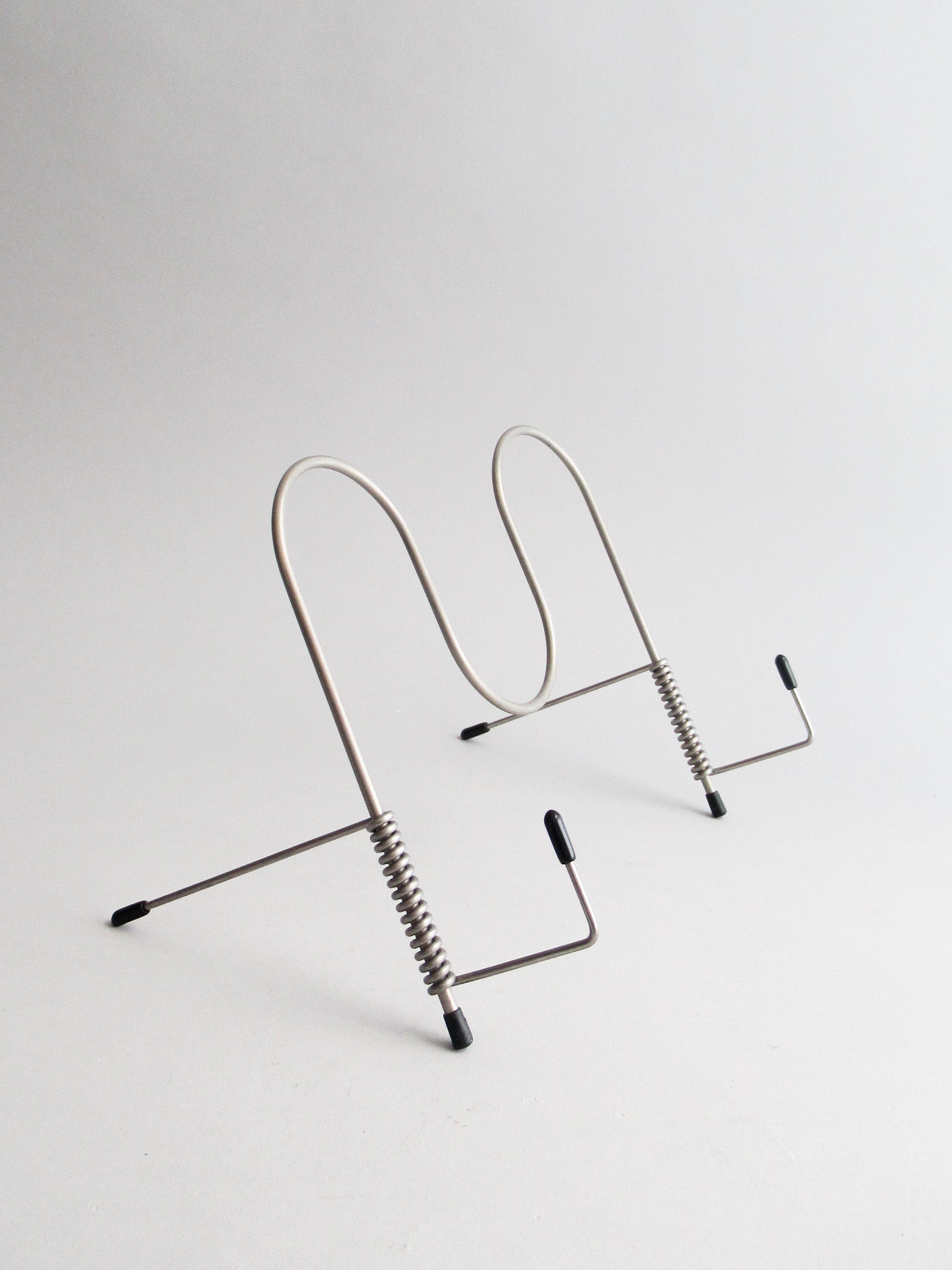 Fusilli Cookbook Stand
