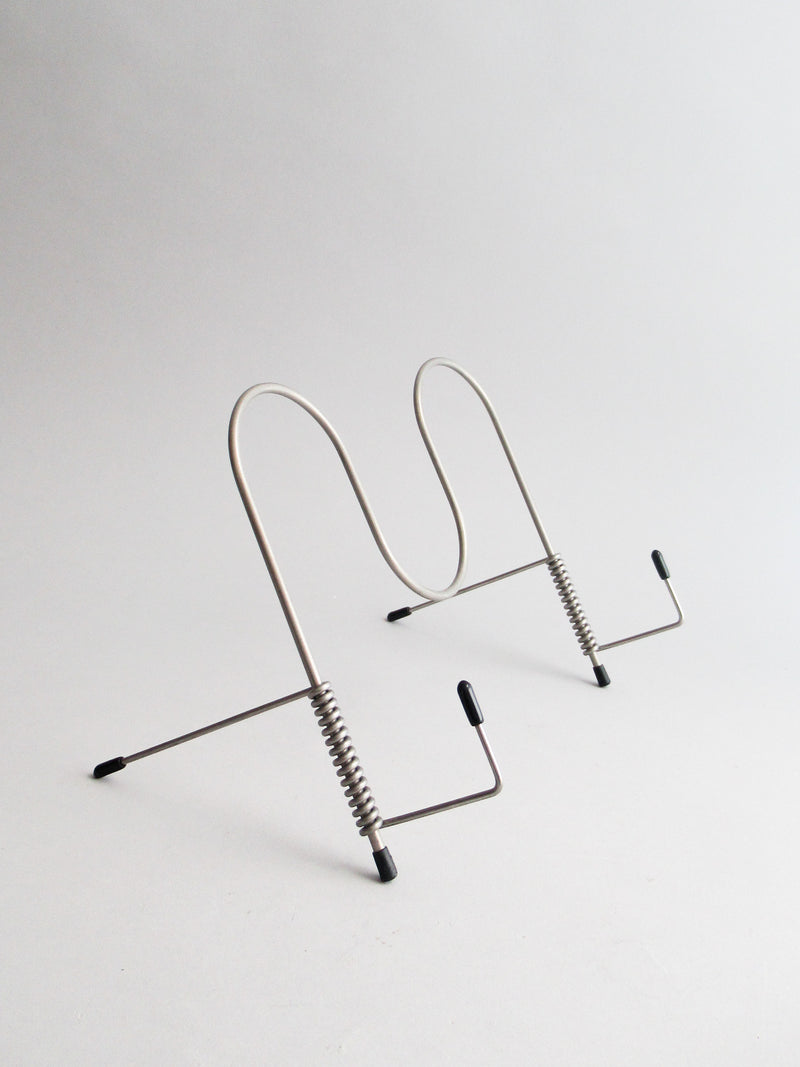 Fusilli Cookbook Stand