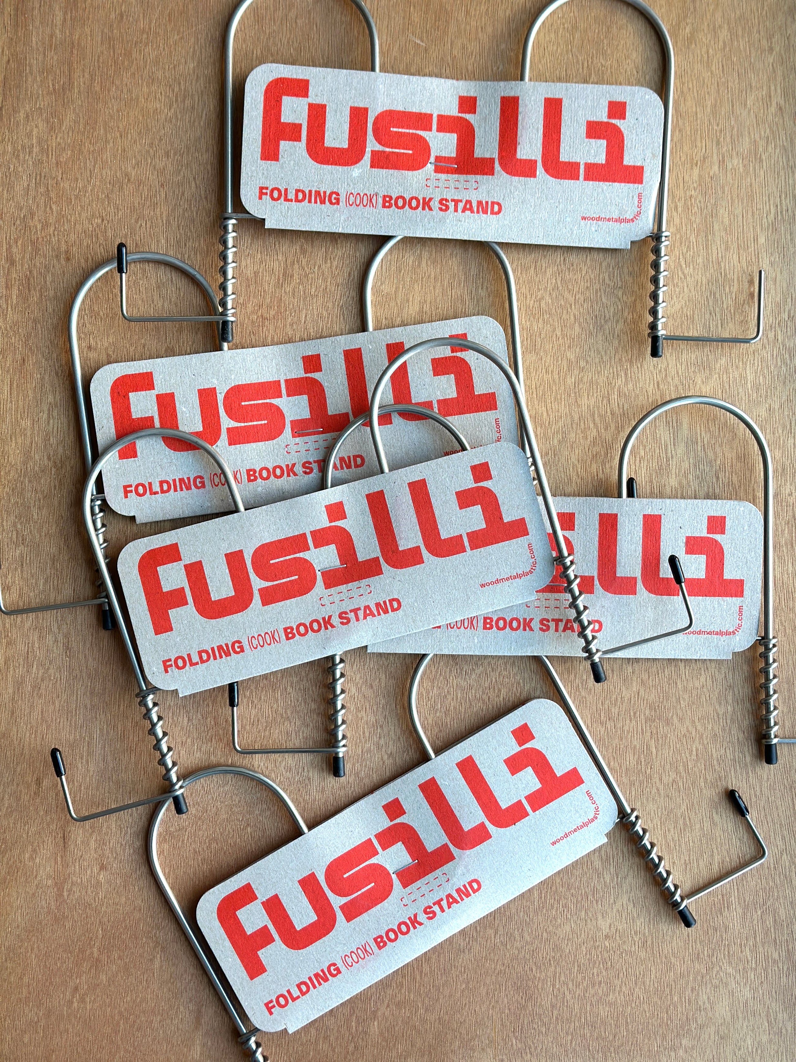 Fusilli Cookbook Stand
