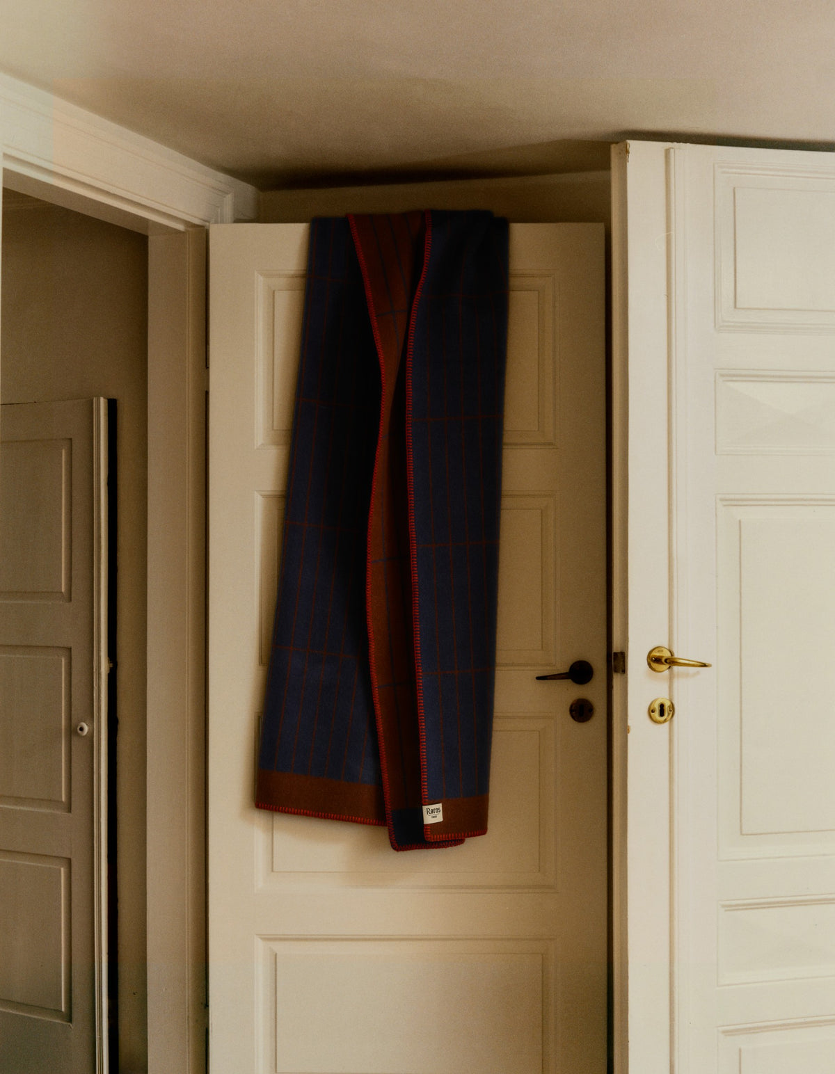 Kassett Wool Throw, Dark Blue/Reddish Brown