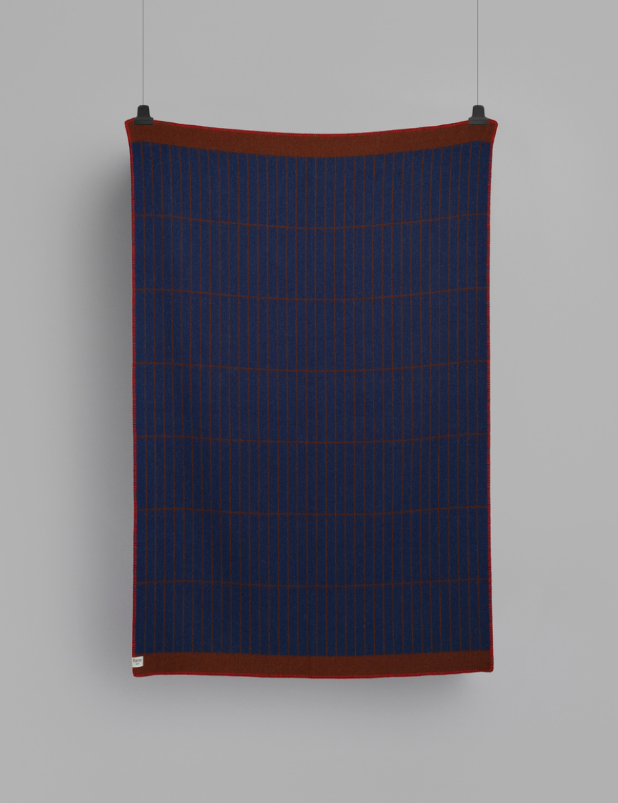 Kassett Wool Throw, Dark Blue/Reddish Brown